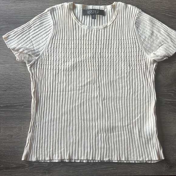 Women’s Bundle of 3 Ribbed Short Sleeve Shirts - Picture 7 of 8